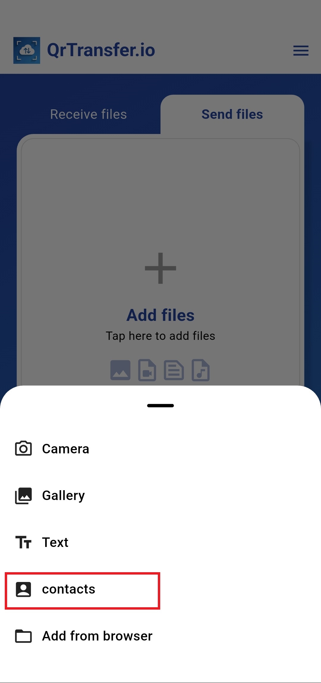 Abre QrTransfer.io donde tienes los contactos